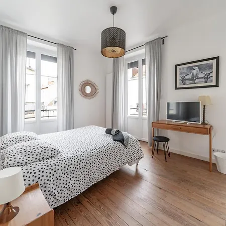 Grande Maison - Maison Ou En Centre Apartment Vichy